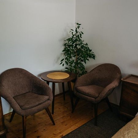 Hotel Hemina Vendeghaz Tata Exteriér fotografie
