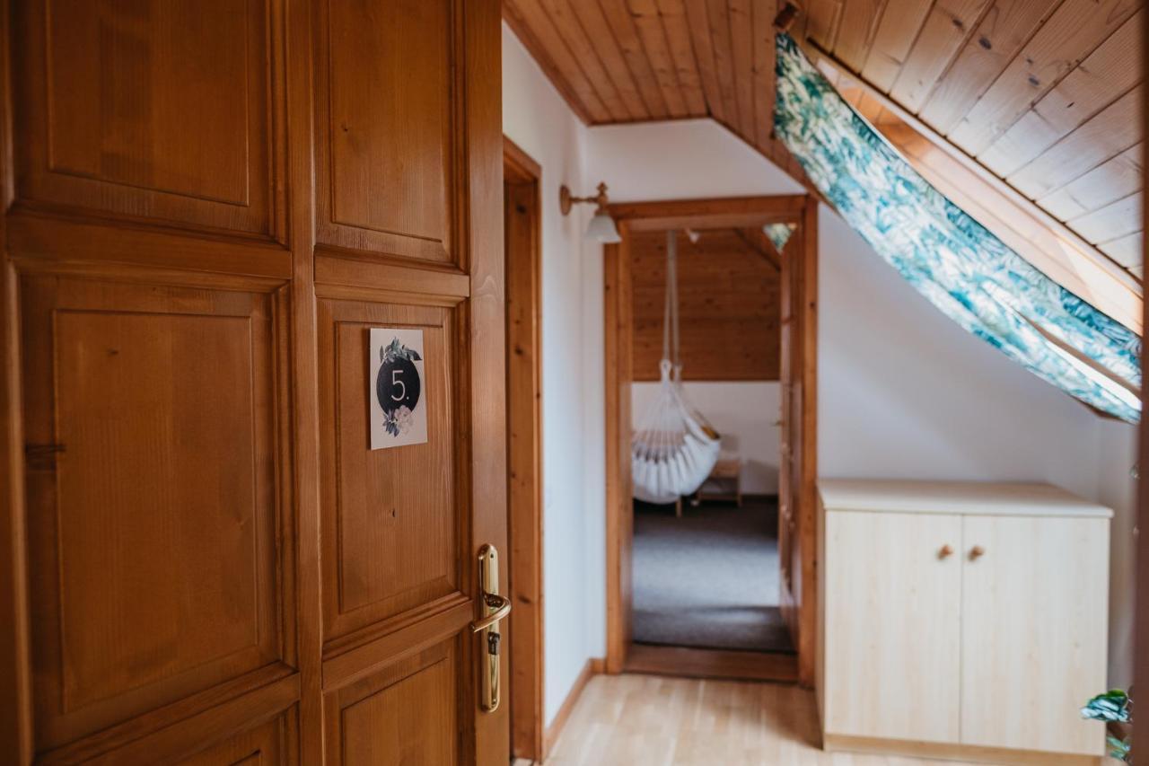 Hotel Hemina Vendeghaz Tata Exteriér fotografie