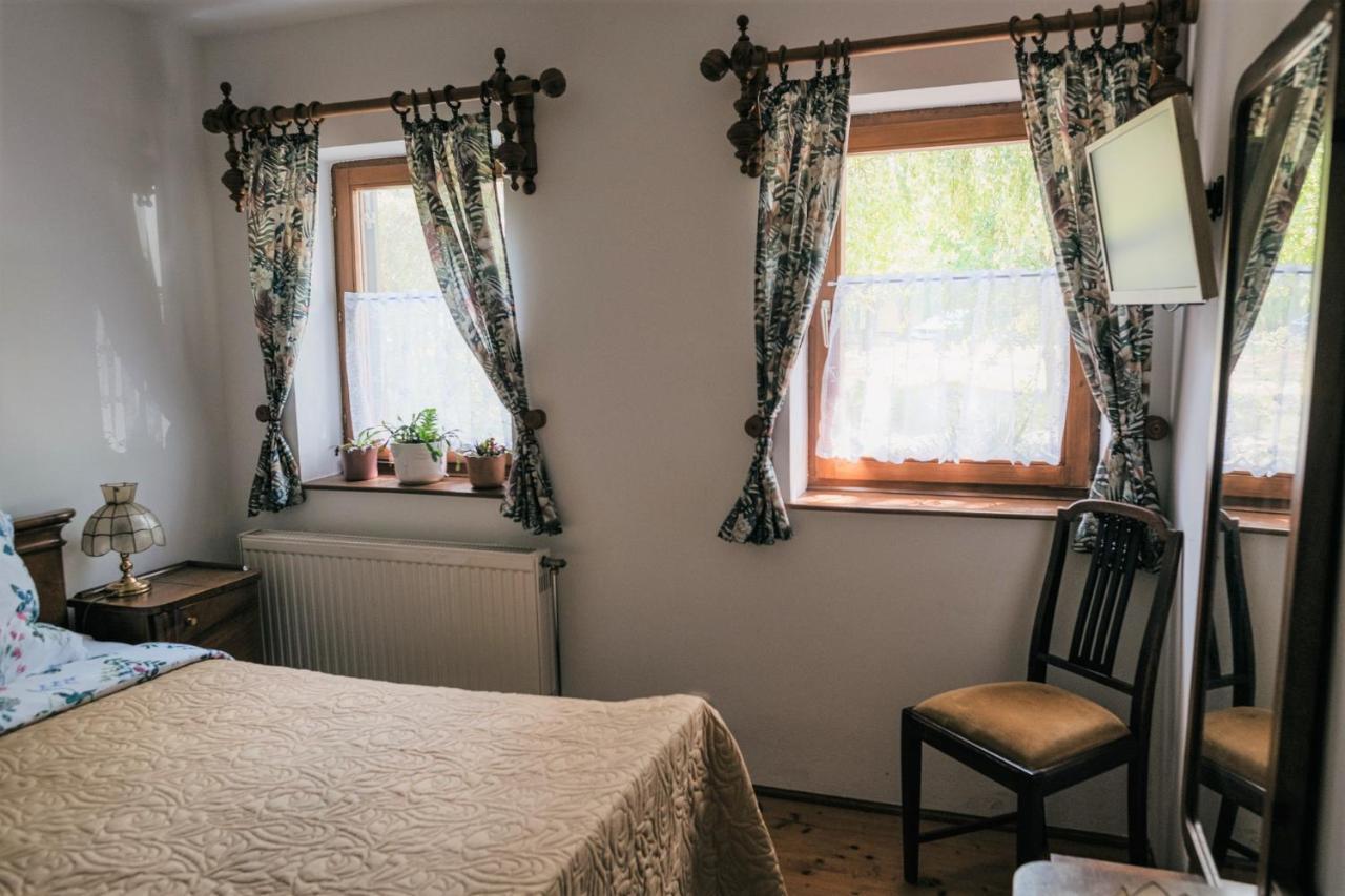 Hotel Hemina Vendeghaz Tata Exteriér fotografie