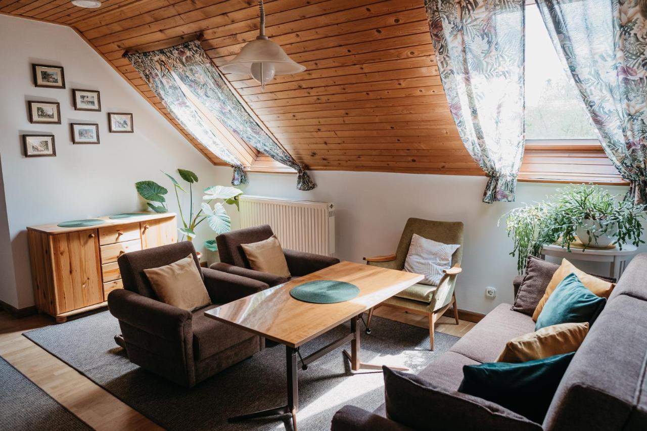 Hotel Hemina Vendeghaz Tata Exteriér fotografie